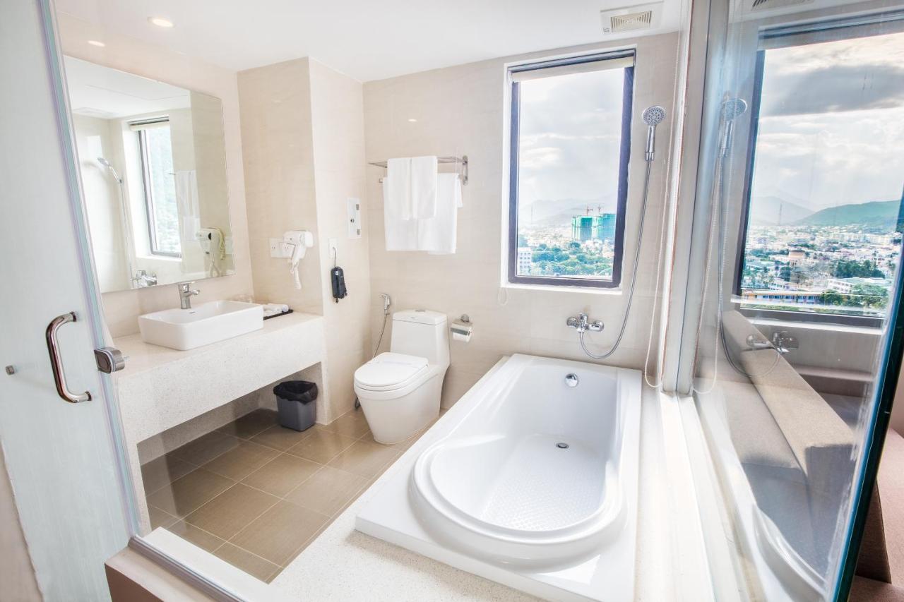 King Town Grand Hotel & Wedding Center Να Τρανγκ Εξωτερικό φωτογραφία